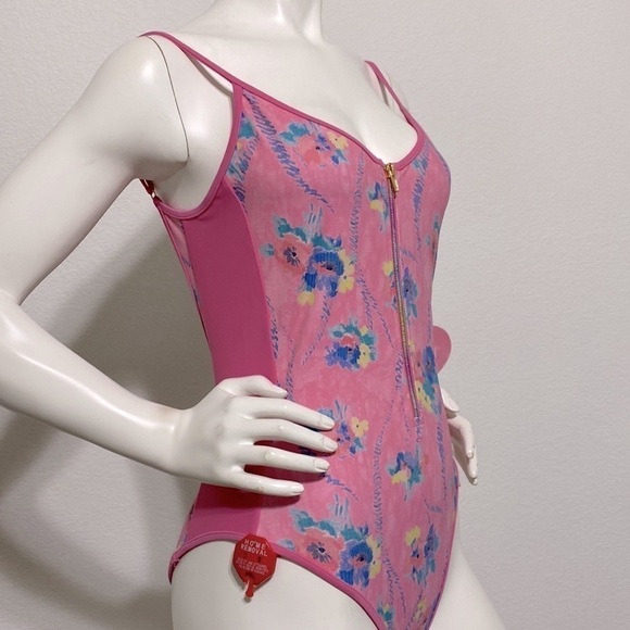 LoveShackFancy x Beach Riot Cheryl Hints Of Hibiscus Floral Zip Swimsuit M - Picture 9 of 12